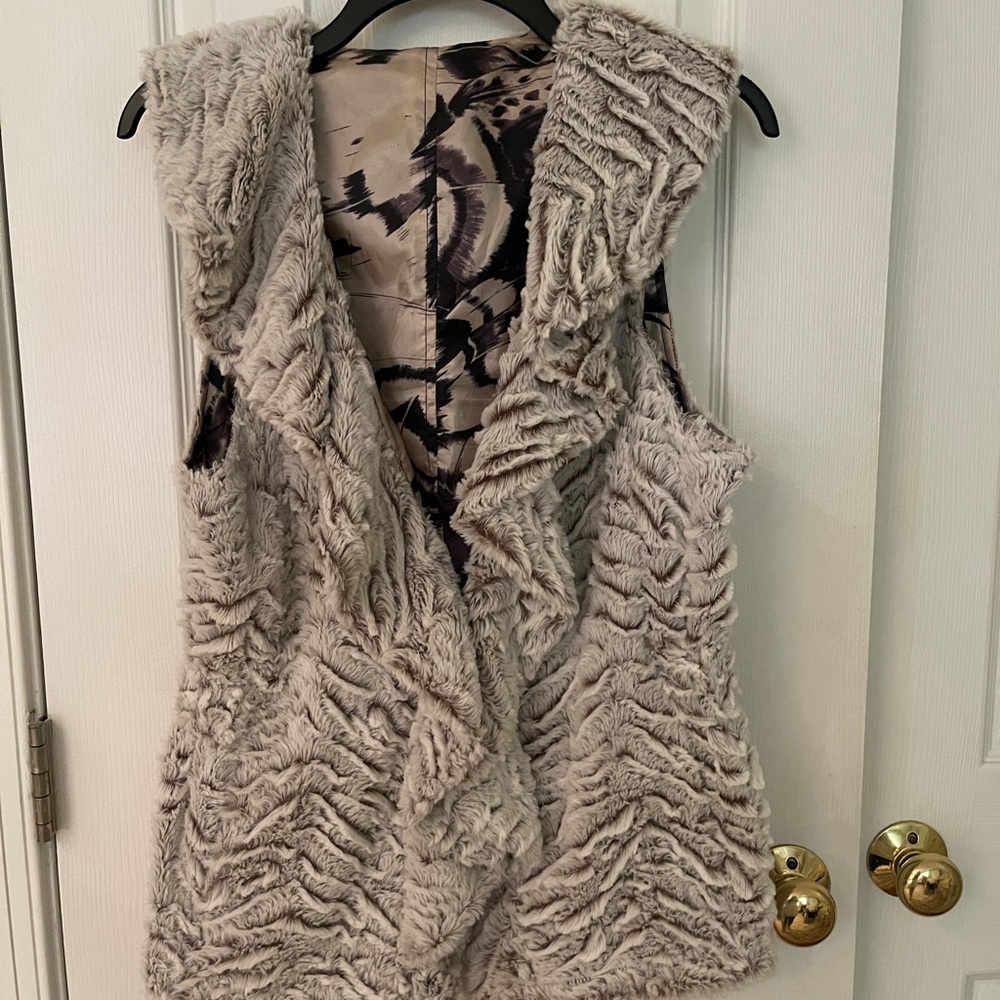 Faux Fur Textured Vest with Ruffle Collar